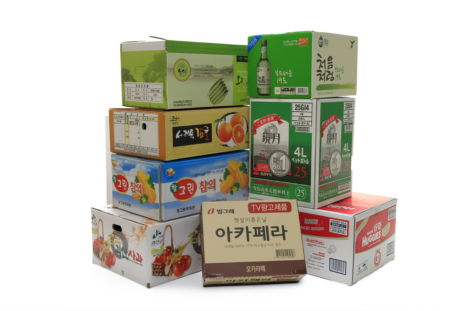 농산품과 음료 등 여러 인쇄 포장 상자가 쌓인 제공 사진